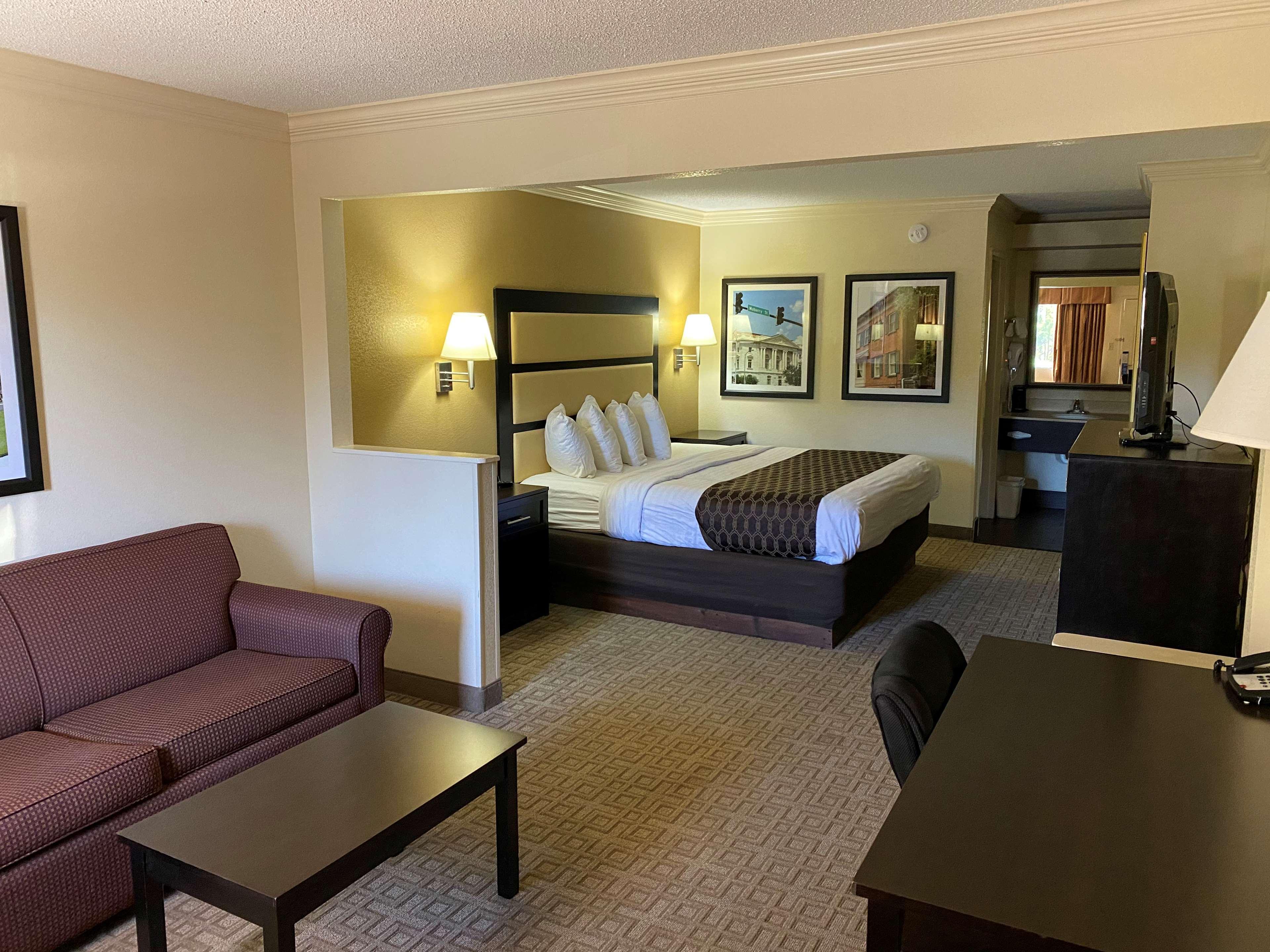 Best Western Inn & Suites Byron Ngoại thất bức ảnh