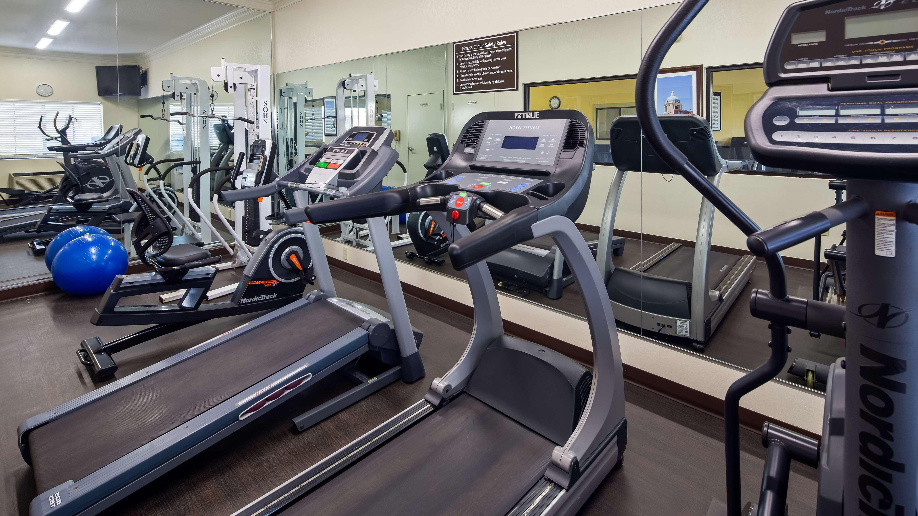 Best Western Inn & Suites Byron Ngoại thất bức ảnh