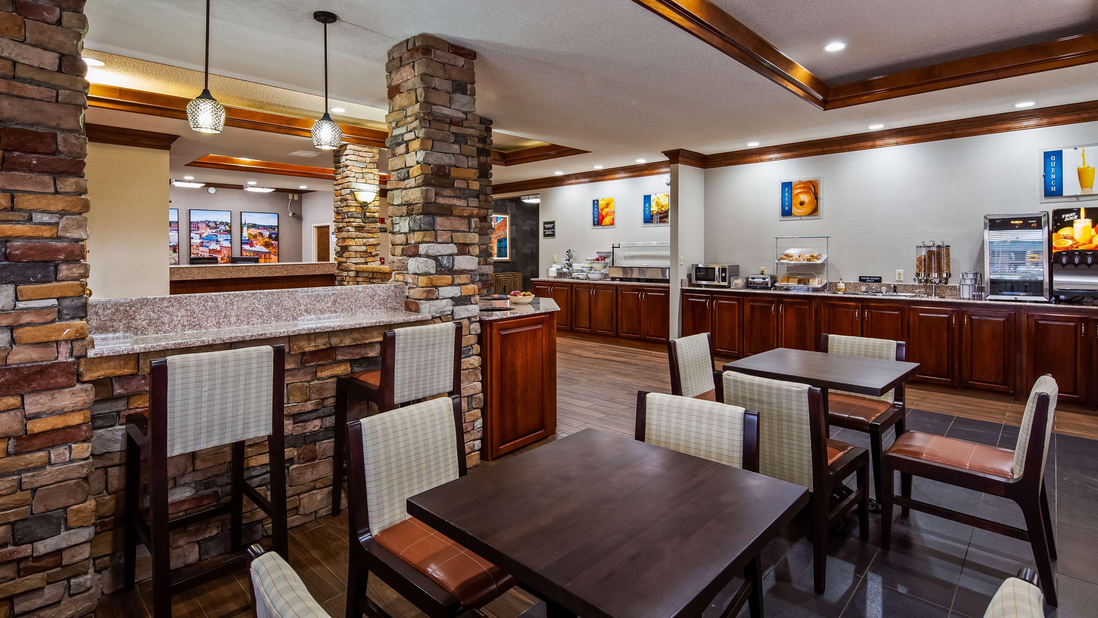 Best Western Inn & Suites Byron Ngoại thất bức ảnh